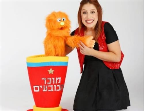 מוכר הכובעים הצגה בכיכובה של חלי אשד