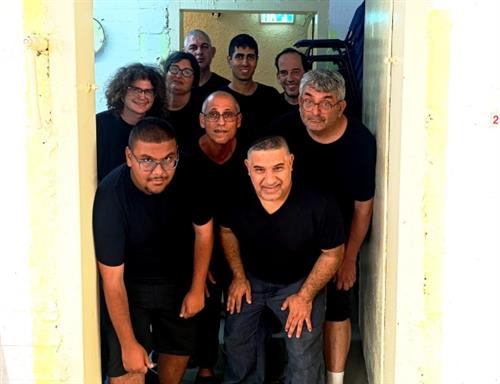 הצגת תיאטרון "הפלישה למקלט"