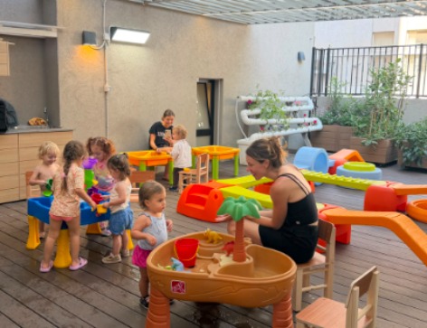 פינה בגינה