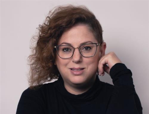 הסודות של כראמל - בואו לפגוש את היוצרת
