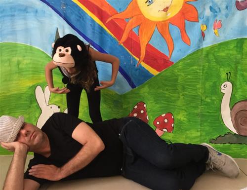 שעת סיפור בספרייה - מוכר הכובעים