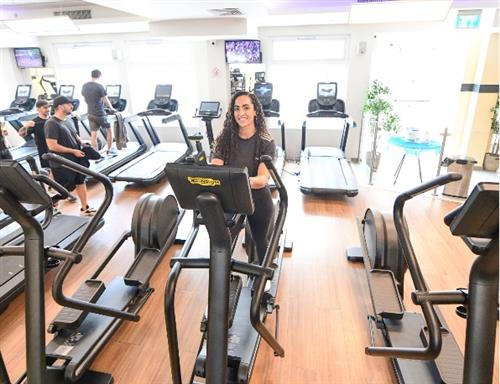 אימון ניסיון בחדר כושר בית דני