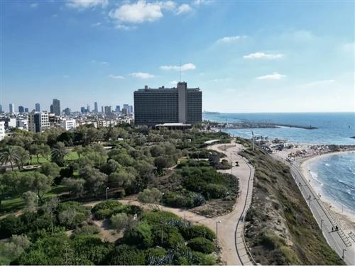סיור היסטורי בגן העצמאות