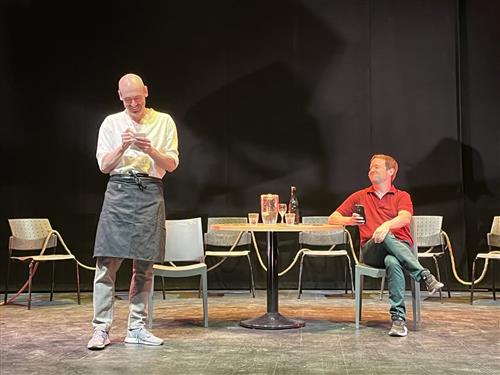 ההצגה "בייגלה חם" - תיאטרון הסימטה